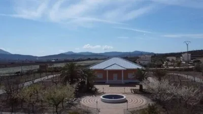 Chalet in Camarillas photo 5