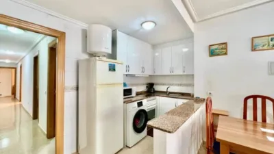 Apartment on Calle de María Gil Vallejos photo 15