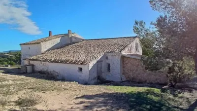 Rustic house in Caudete photo 3