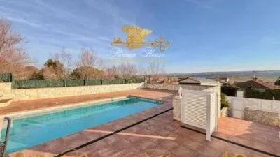 Chalet in Colmenar de Oreja photo 6