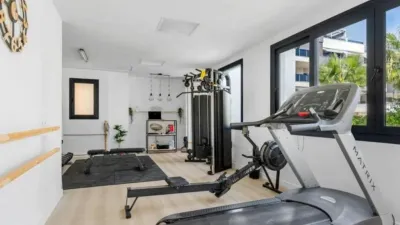 Apartment on Ontario Street photo 51