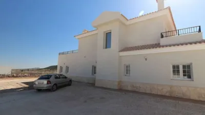 Chalet in Camarillas photo 4
