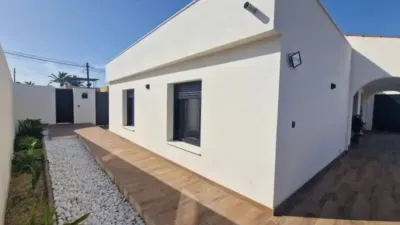 Chalet on Calle de Poniente photo 3