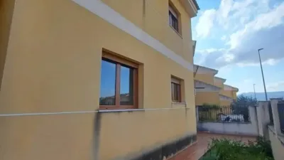 Apartment in Camarillas photo 8