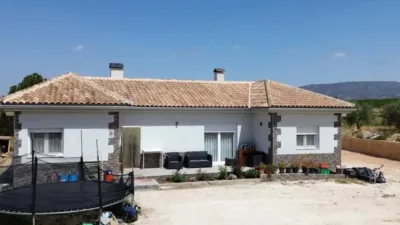 Chalet in El Pinós - Pinoso photo 2