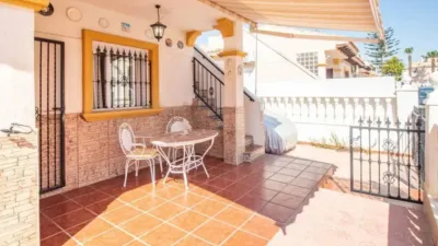 Chalet en Cabo Roig-La Zenia-La Regia photo 3