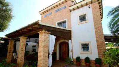 Chalet en calle Aguas Nuevas photo 4