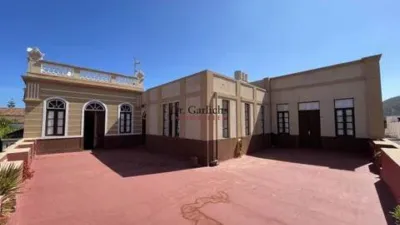 Chalet en Plaza de los Remedios photo 3