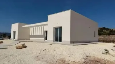 Chalet in Camarillas photo 3