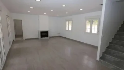 Chalet in Camarillas photo 7