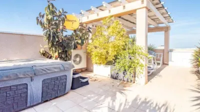 Chalet on Calle Nazaries photo 24
