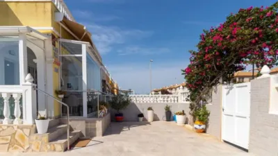 Chalet in Cabo Roig-La Zenia-La Regia photo 12