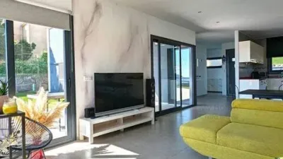 Chalet on Avinguda de Civilitzacions photo 10