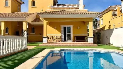 Chalet on Calle Caliza photo 2