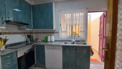 Apartment on Diego Vázquez Street photo 15