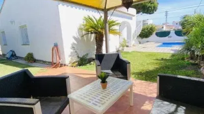 Chalet on Avinguda de Madrid photo 5