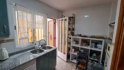 Apartment on Diego Vázquez Street photo 13