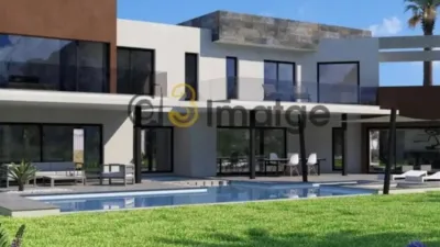 Chalet in Camarillas photo 3