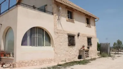 Rustic house in Camarillas photo 3