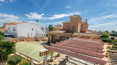 Chalet en Cabo Roig-La Zenia-La Regia photo 5