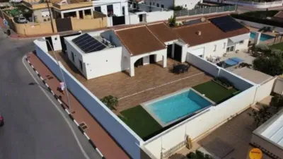 Chalet on Calle de Poniente photo 4