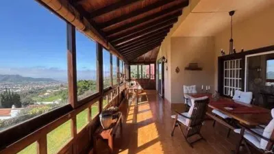 Chalet on Calle Casco No Number photo 25
