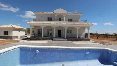 Chalet in Camarillas photo 40