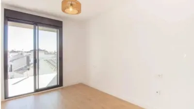 Apartment on Norma Street photo 9