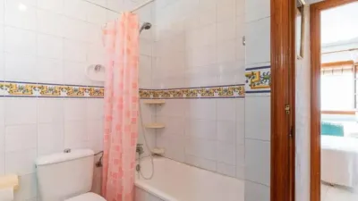 Apartment on Calle de Cibeles photo 25