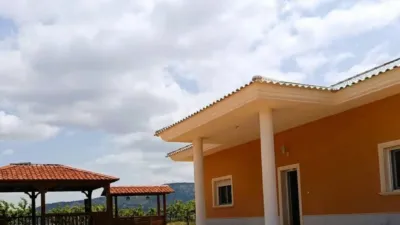 Chalet in Camarillas photo 32