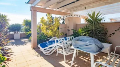 Chalet on Calle Nazaries photo 4