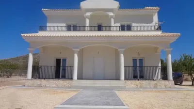 Chalet in Camarillas photo 3