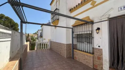 Chalet in Los Balcones-Los Altos-Punta Prima photo 3