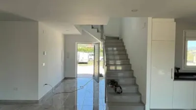 Chalet en Camarillas photo 25