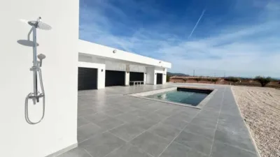 Chalet en Novelda photo 5
