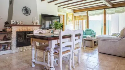 Chalet in Camarillas photo 9