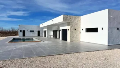 Chalet en Novelda photo 2