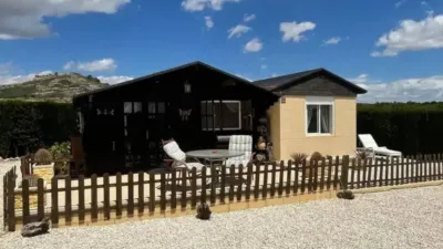 Chalet in Camarillas photo 30