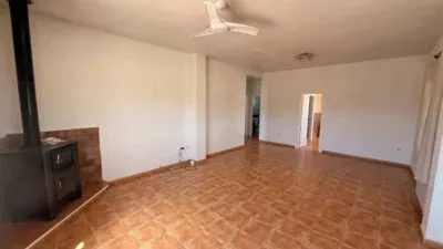Chalet in Camarillas photo 9