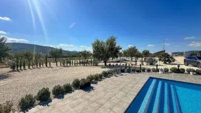 Chalet en Camarillas photo 32