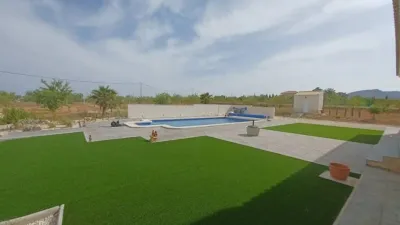 Chalet in Camarillas photo 13