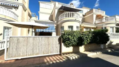 Chalet on Carrer de Panticosa photo 2