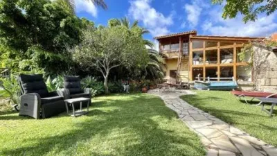 Chalet on Calle Villa de Arico, No Number photo 3