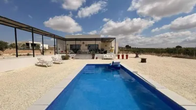 Chalet in Camarillas photo 11