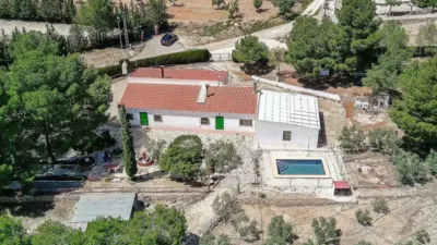 Rustic house in Camarillas photo 2