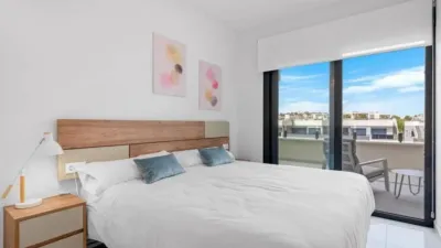 Apartment on Ontario Street photo 22