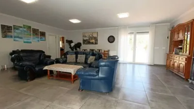 Chalet in El Pinós - Pinoso photo 11