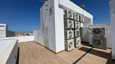 Penthouse on Calle de Ramón Gallud photo 63
