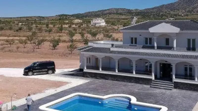 Chalet in El Pinós - Pinoso photo 27
