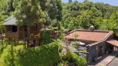 Chalet on Calle El Bebedero-Pinolere-Aguamansa S-N photo 4